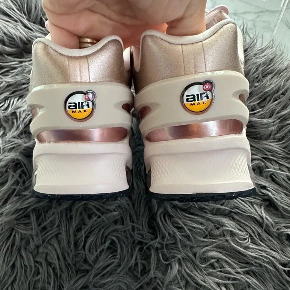 Nike Air Max DN8 - Picture 9 of 10